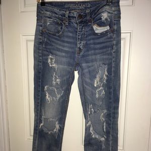 American Eagle blue ripped jeans